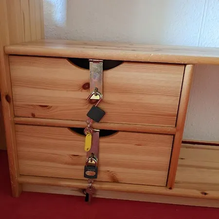 Monkey Factory - Mini Home-stay بيت شباب ترابن ترارباخ