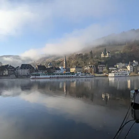 Monkey Factory - Mini Home-stay *