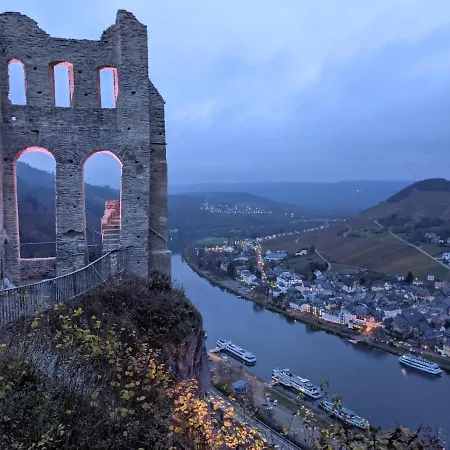 Хостел Monkey Factory - Mini Home-stay