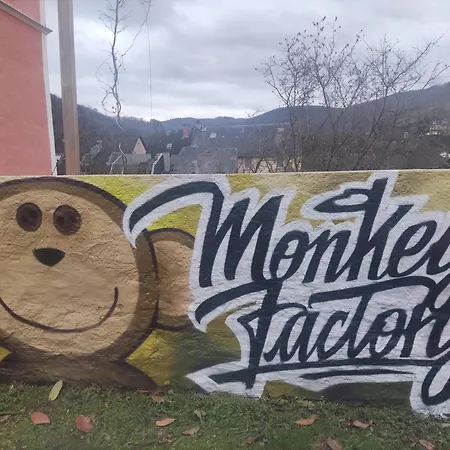 Hostel Monkey Factory - Mini Home-stay Traben-Trarbach