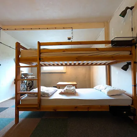 Hostel Monkey Factory - Mini Home-stay Verbandsgemeinde Traben-Trarbach
