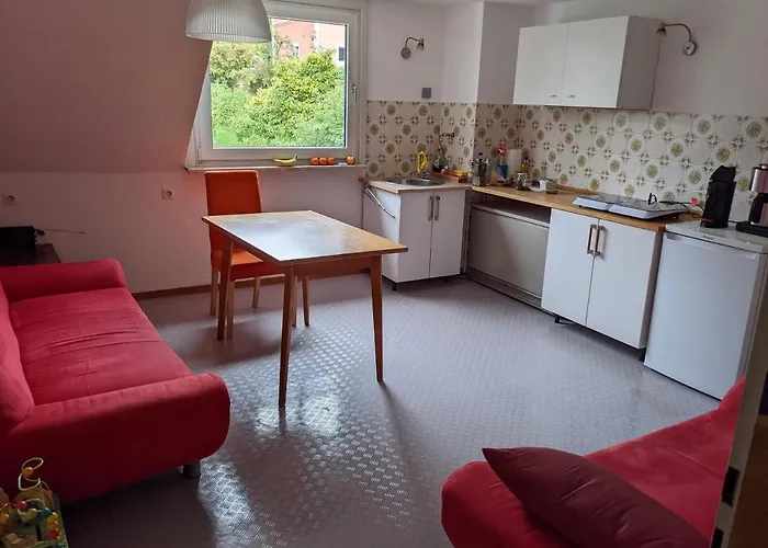 Monkey Factory - Mini Home-stay Хостел *