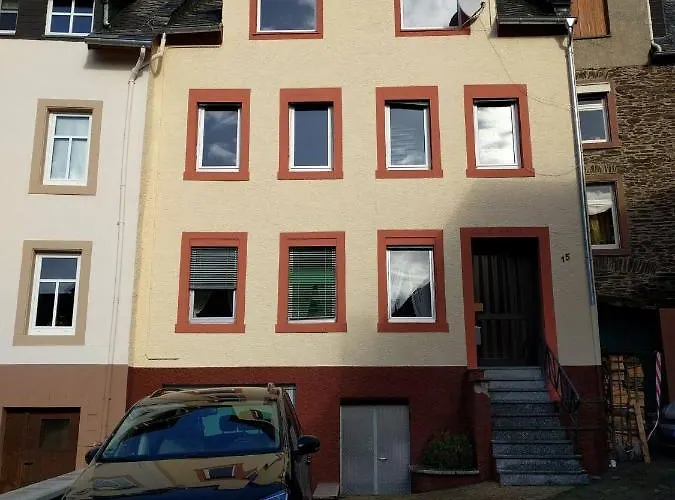 Хостел Monkey Factory - Mini Home-stay *