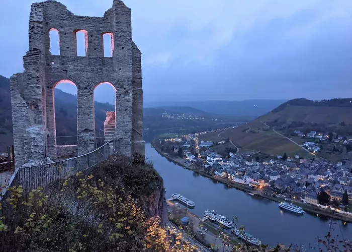 Хостел Monkey Factory - Mini Home-stay