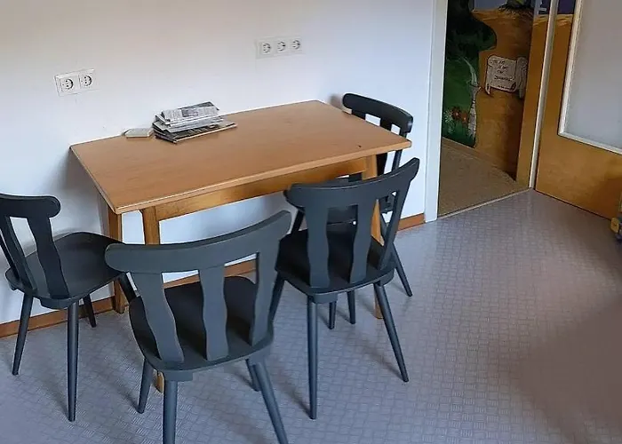 Monkey Factory - Mini Home-stay * Трабен-Трарбах